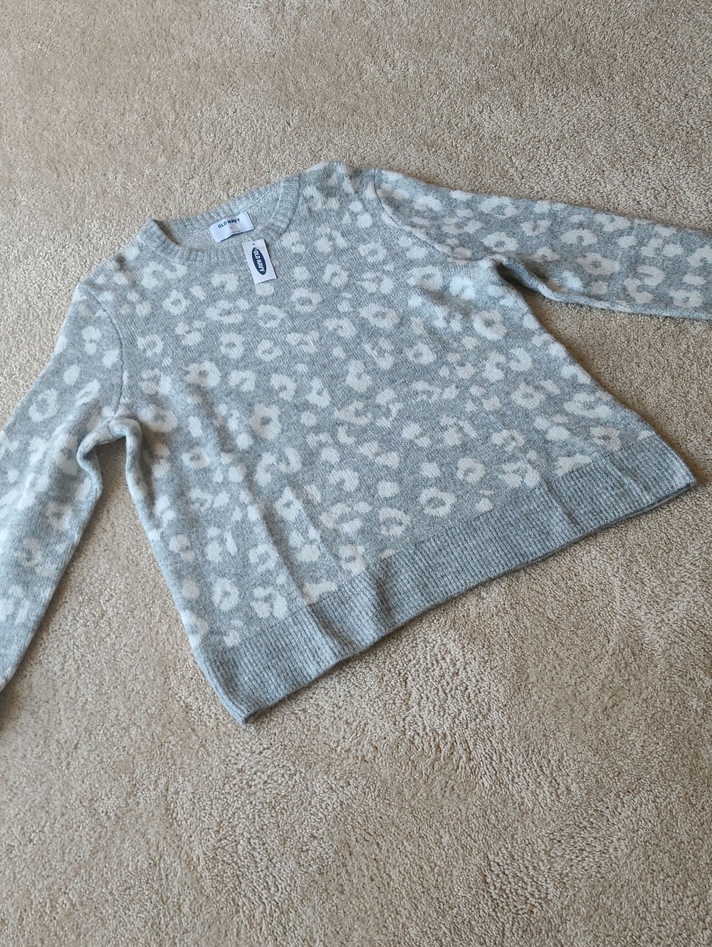 NWT-Old Navy Cheetah Print Crewneck Sweater